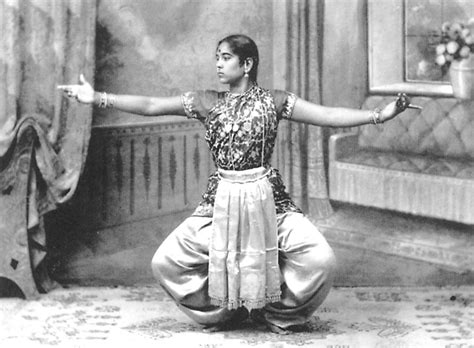 All in one bold modern traditional pictures of indian girls💃❤ dm for promotion and shoutout girls send your hd pics📷📷 bad comment directly blocked 🚫🚫. Indian Dance Aesthetics | The Best of Habibi