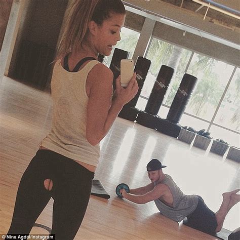 Nina Agdal Shows Off Her Pert Posterior In Cheeky Instagram Photo Daily Mail Online