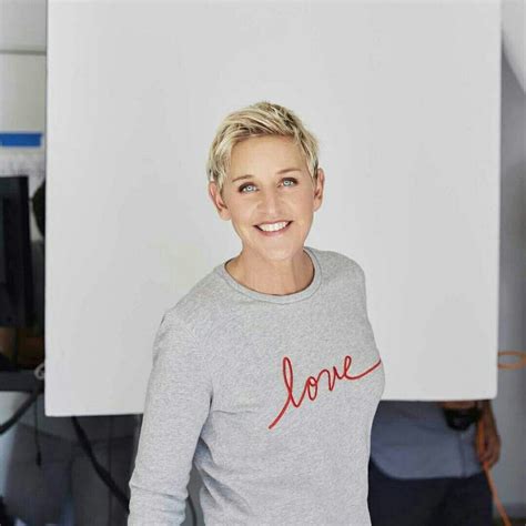 Ellen Degeneres Short Sassy Hair Short Hair Styles Ellen And Portia Fav Celebs Celebrities