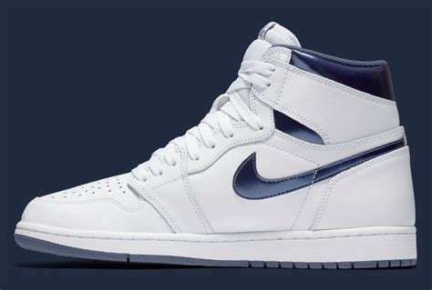 Jordan brand revived another colorway from the 2001 jordan 1 co.jp pack with the jordan 1 co.jp midnight navy. Jordan 1 Navy Blue quantum-database.es