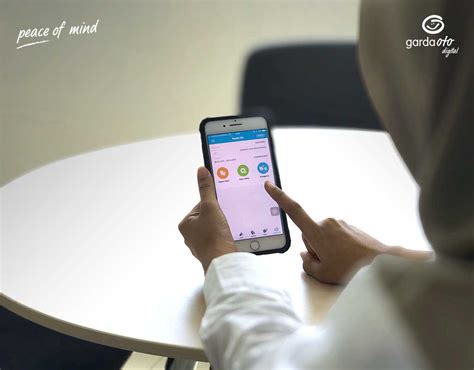 Sebaiknya tutup rapat akses dari segala media mulai dari berita online maupun televisi. Langkah Tepat Klaim Asuransi Kendaraan Saat Bencana Alam