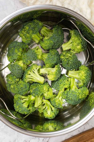 Instant Pot Broccoli Easy Wholesome