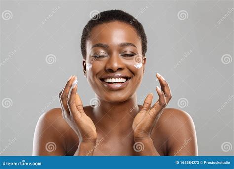 Woman Applying Body Lotion Royalty Free Stock Photography Cartoondealer Com