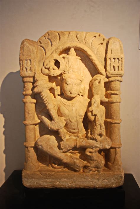 Śṛī Viṣṇu Caturbhuja Gajendra Mokṣa Mūrtī The Four Armed Form Of Śṛī