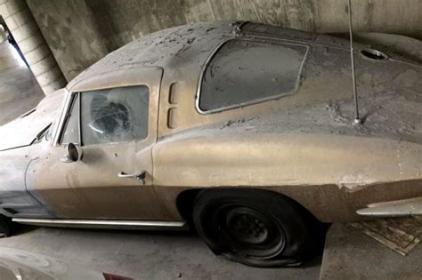 I love motorsports having been both a mechanic and race car builder (my own car and chassis,oval asphalt racing) i thought it would be both exciting and entertaining to watch dirt racing. Barn Finds - Unrestored Classic And Muscle Cars For Sale