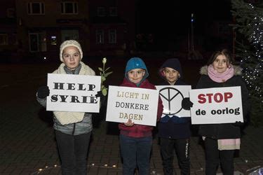 Onder andere siska schoeters, evi van acker, margriet hermans, wim lybaert en jan peumans. Beringen - Vrede op aarde - Internetgazet