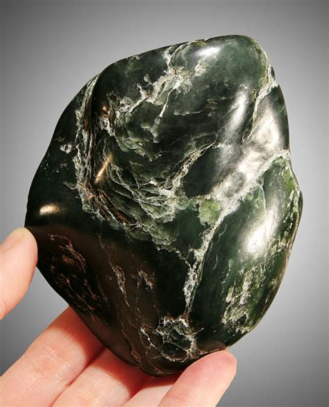 4 Inch Dark Green Ocean Polished Nephrite Jade Minerals And Gemstones