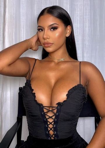 aaliyah ceilia boobpedia encyclopedia of big boobs