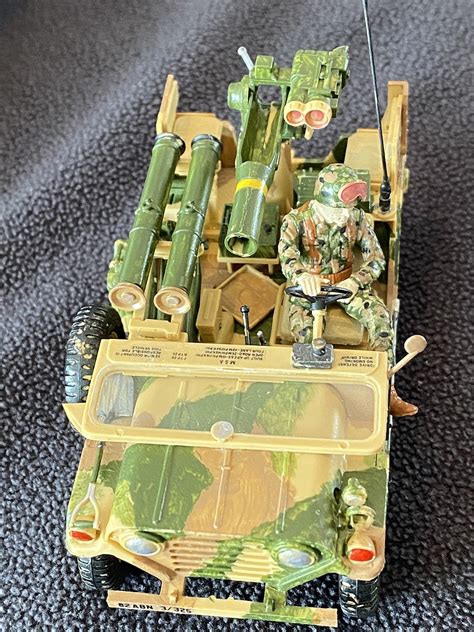 Us M151a2 Wtow Launcher Plastic Model Military Vehicle Kit 135