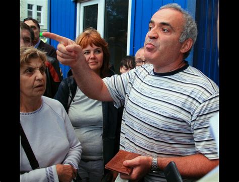 Vidéo Garry Kasparov Lors D Une Manifestation De Soutien Aux Pussy Riot à Moscou Le 17 Août