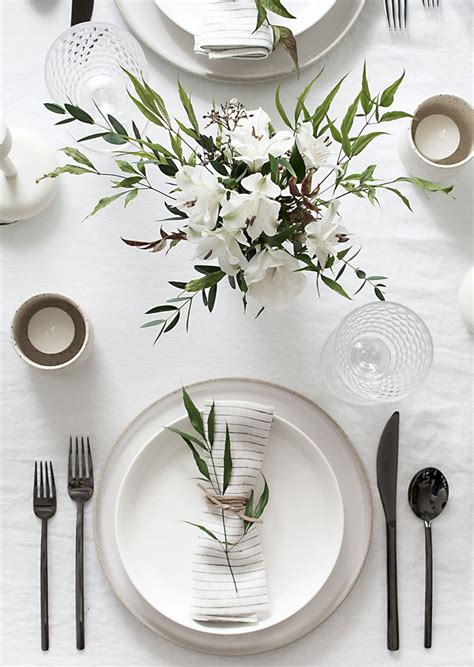 If you're having soup, place the soup bowl atop the salad plate. Elegant Wedding Table Setting 2 - OOSILE