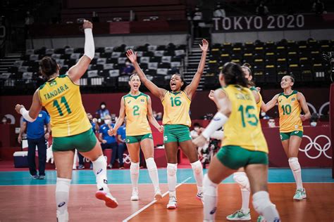Brasil Bate Russas De Virada E Avança à Semifinal Do Vôlei Feminino Em