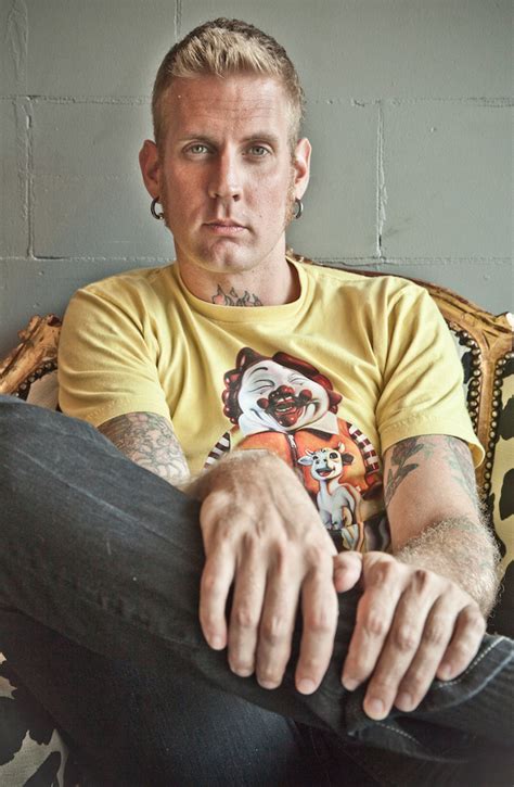 It's interesting to see the approach brann takes here. Artistes > Brann Dailor