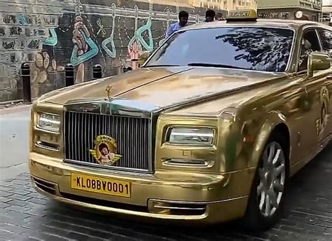 Gold Rolls Royce Phantom Taxi Spotted In India Cost ₦137000 To Get