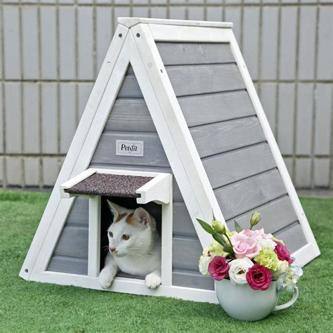 Super Cute Design Outdoor Cat Condo Will Keep Rain And Snow From