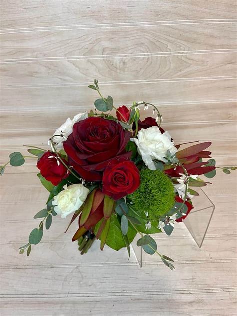 visit our prom flower bar blossom town florist floral delivery 56283