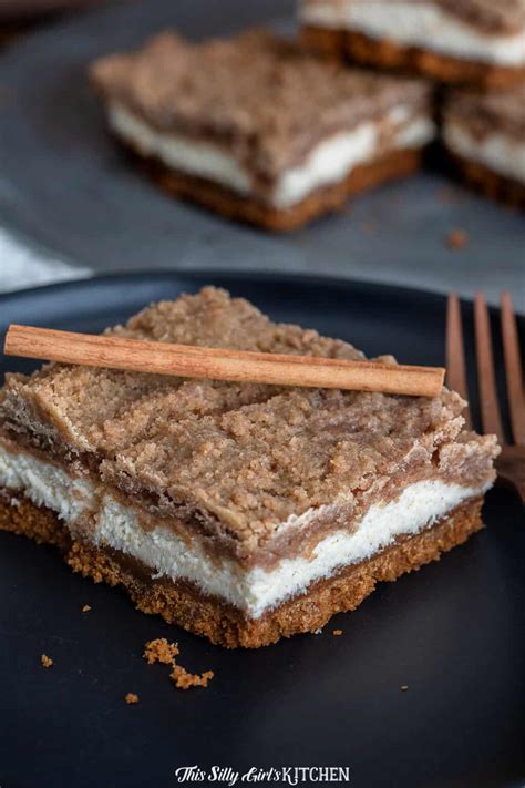 We already have some delicious homemade cinnamon sugar desserts on our blog. Snickerdoodle Bars with Cheesecake and Biscoff Cookie Crust