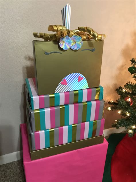 Stacked Christmas presents to make a unicorn | Christmas presents to make, Christmas presents