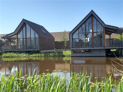 Reeuwijk kerstreis reeuwijk ligt midden in het groene hart en aan de reeuwijkse plassen. Landal Reeuwijk - 132 luxe waterwoningen