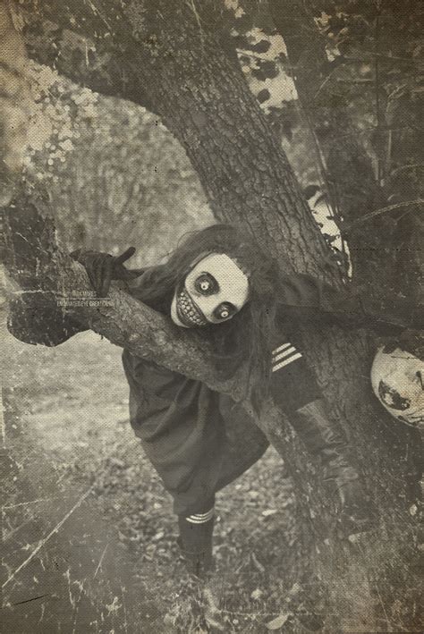 Photographer And Her Sister Recreate Creepy Vintage Halloween Masks 27