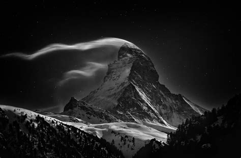 Matterhorn At Night Pennine Alps 1247x822 National Geographic