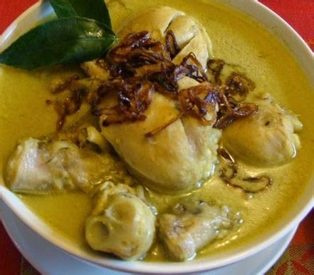 Sesuai dengan namanya, kuliner satu ini berasal dari olahan daging ayam yang dimasak dengan menggunakan. Resep Opor Ayam Spesial Lezat Bumbu Sederhana - BUKU ...