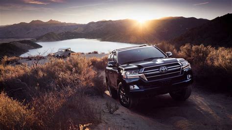 Is Toyota discontinuing Land Cruiser? 2