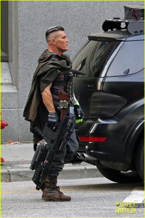 Josh Brolin Spotted In Costume As Cable On Deadpool Set Photo Josh Brolin Photos