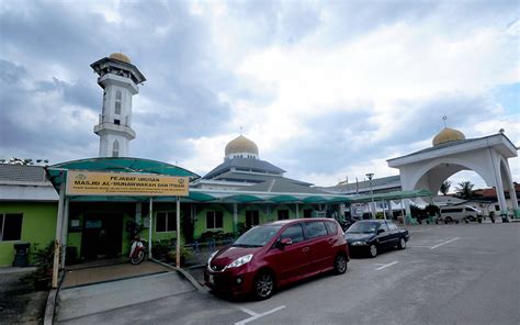 Galeri shah shah rukh khan and kajol pictures. No order to close Shah Alam mosque, says Jais | Free ...
