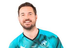 Martin compston singlehandedly raising the glass ceiling imposed on the manlet community. Who is Martin Compston at Soccer Aid 2019 and why is he in the world team? - Manchester Evening News