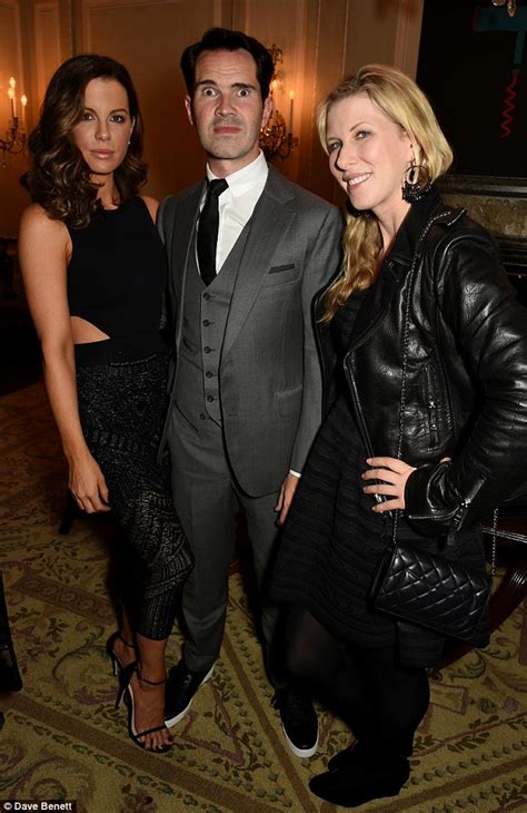 The official source for nfl news, schedules, stats, scores and more. Kate Beckinsale accentuates her slim curves in cut-out LBD ...