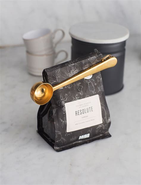 A scoop of coffee simply means a coffee measuring cup that can hold approximately 2 tablespoons of ground coffee and 1 tablespoon holds 0.18 ounce of coffee. Brompton Coffee Scoop | Coffee scoop, Brompton, Stainless ...