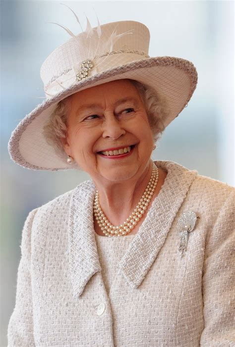 Queen elizabeth ii was crowned as queen at the age of 25 and today when we think of queen elizabeth alexandra mary (her full name), the image that comes to our mind is of dignity &authority. Queen Elizabeth II | Communio