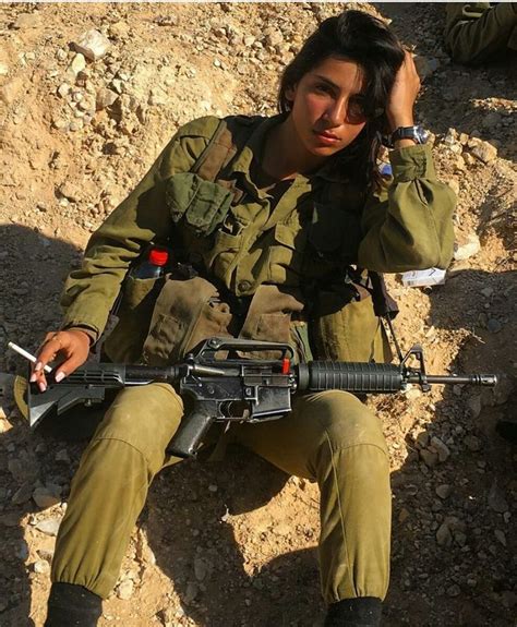 Israel Army Women Smoke Idf Gils The Cigarmonkeys