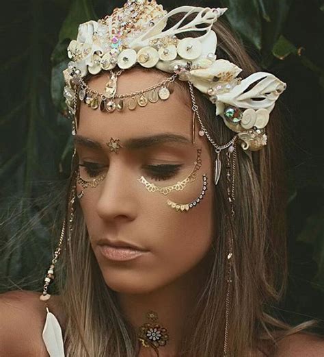 Impressive Mermaid Crowns Made With Real Seashells Demilked