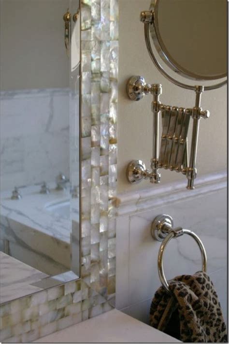 Craft the crown frame around your mirror for a new, bold look to impress your family and friends. 49 best MIRROR BORDER - Ideas images on Pinterest ...
