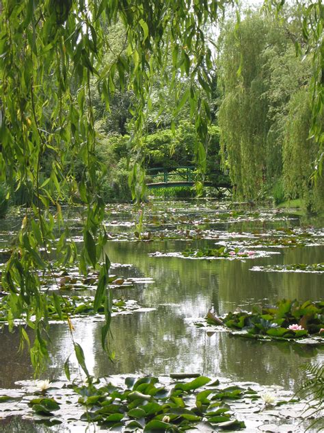 How to get from vernon to giverny by bus, rideshare, taxi or foot. Giverny Destination Guide - Triporati