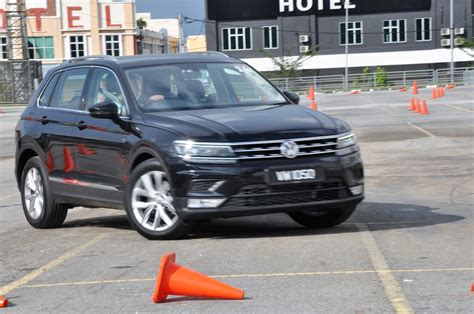 Read expert reviews on the 2017 volkswagen tiguan from the sources you trust. Test Drive Review : Volkswagen Tiguan 1.4 TSI - Autoworld ...
