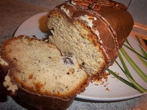 Schneller Rührkuchen mit vielen Nüssen