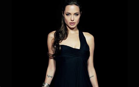 Jolie One Person Portrait 1080p Studio Shot Front View Dress