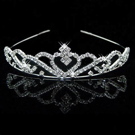 SEVERAL NEW WEDDING ITEMS | Classifieds for Jobs, Rentals, Cars