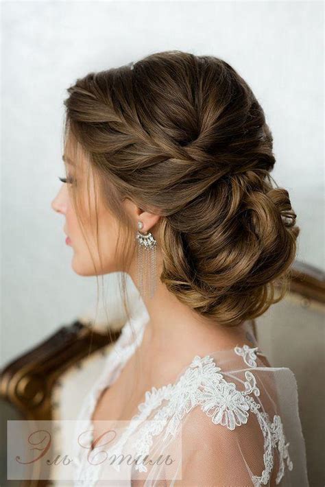 Take hair from the middle section and pull it back in half up style. 5 New Bridal Hairstyles You'll Want to Pin Immediately ...