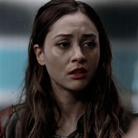 Raven Reyes The 100 Cast The 100 Characters Lindsay Morgan