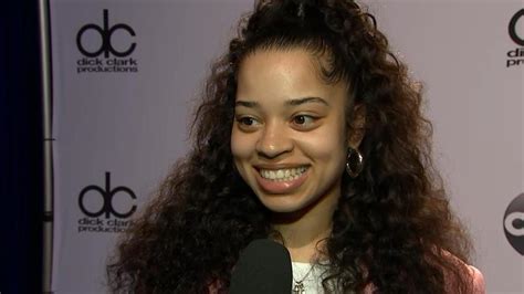 2018 Amas Ella Mai Is Excited For Tracee Ellis Ross To Host And Talks