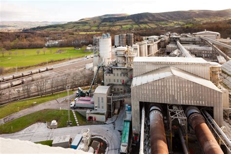 Alternative fuel handling for a ­­UK ­cement plant - Cement Lime Gypsum