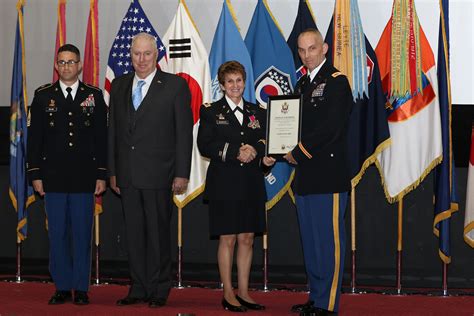 Armys Senior Chief Warrant Officer Set To Retire Article The