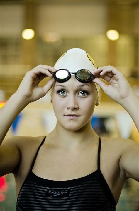 Senior Portrait Photo Picture Idea Girls Swimming Swimmer