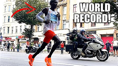 Eliud Kipchoge Crushes The Marathon World Record 2022 Berlin Marathon Youtube