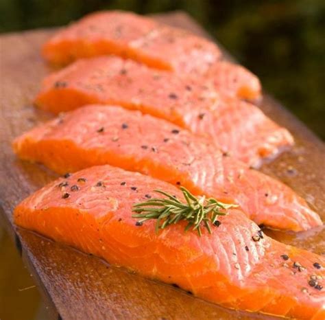 Ensalada de salmón con aguacate. Cómo cocinar salmón fresco - 6 pasos