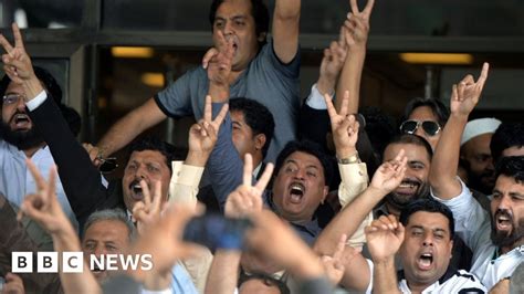 pakistan pm nawaz sharif resigns after panama papers verdict bbc news panama papers